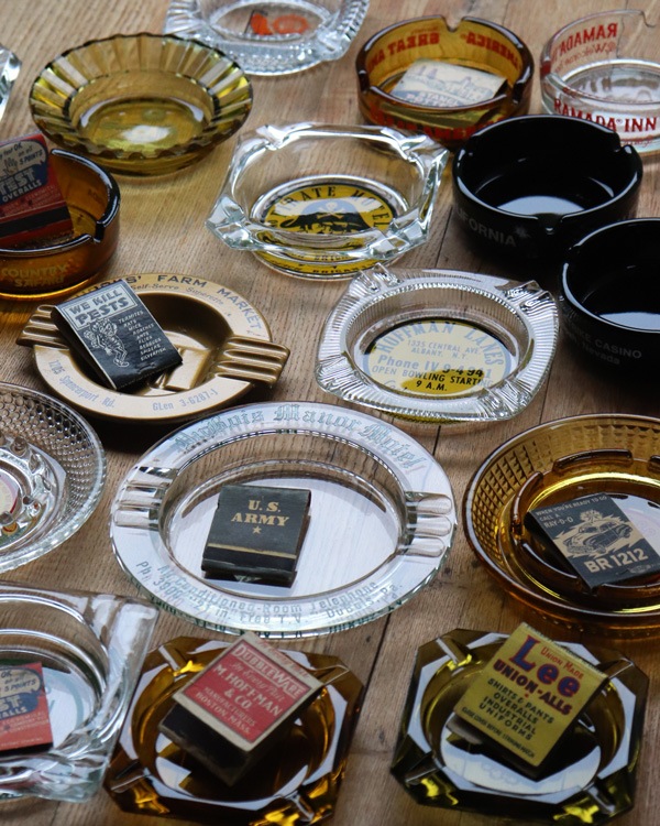 "SOUTH OF THE BORDER" Ashtray"SOUTH OF THE BORDER" 饹