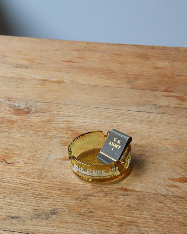 "GOLD STRIKE INN" Ashtray��"GOLD STRIKE INN" ���饹����