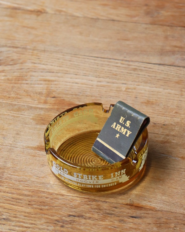 "GOLD STRIKE INN" Ashtray��"GOLD STRIKE INN" ���饹����