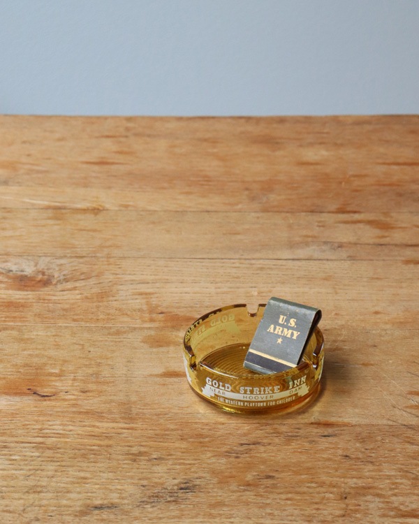 "GOLD STRIKE INN" Ashtray��"GOLD STRIKE INN" ���饹����