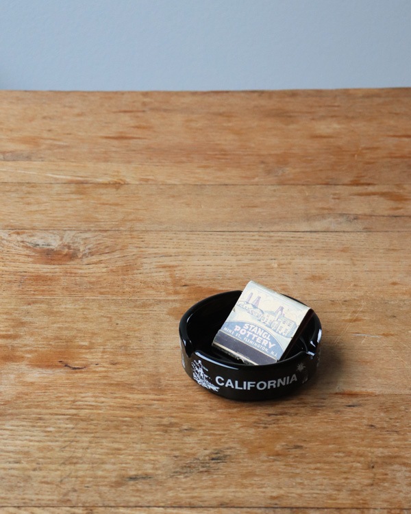 "CALIFORNIA" Ashtray��"CALIFORNIA" ���饹����