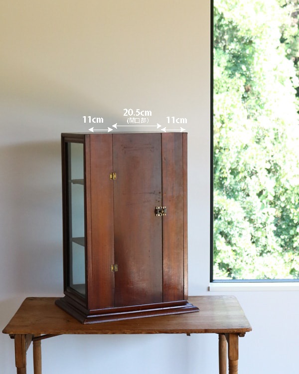 Glass Display Case �å��饹�Υǥ����ץ졼������