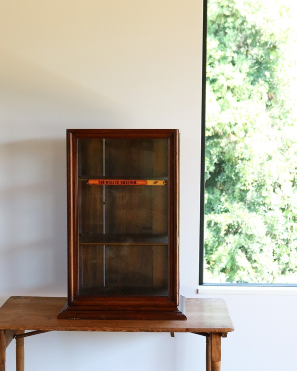 Glass Display Case �å��饹�Υǥ����ץ졼������