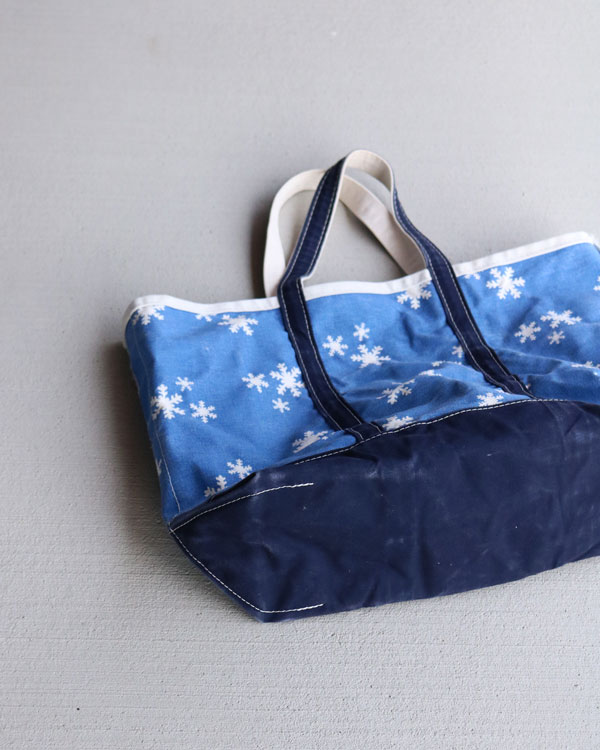 Vintage 90s Printed L.L.Bean Boat&Tote (Snowflake) 