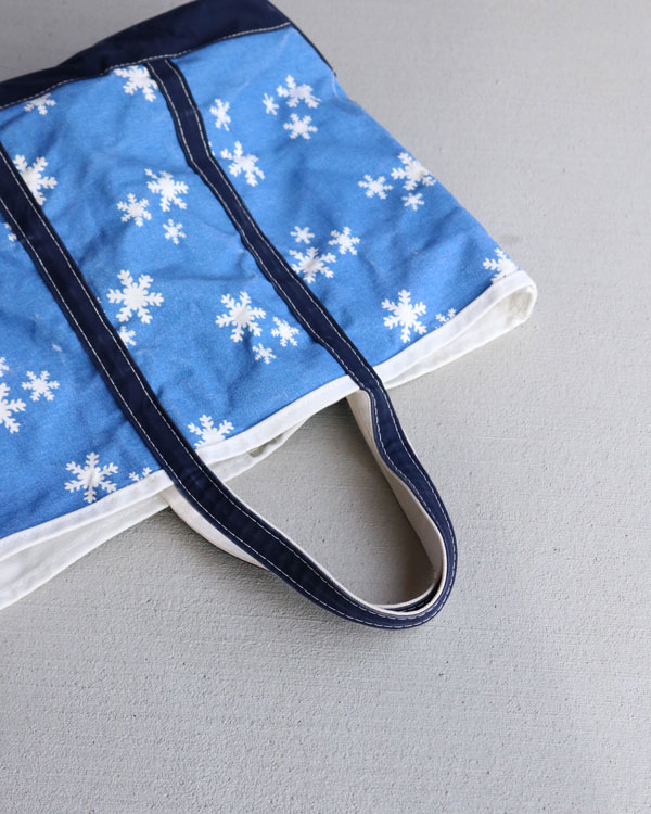 Vintage 90s Printed L.L.Bean Boat&Tote (Snowflake) 