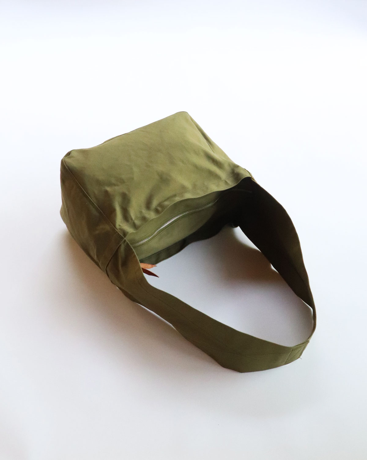 LABOR DAY 졼СǥNEWSPAPER BOY BAG ˥塼ڡѡܡХåKHAKI