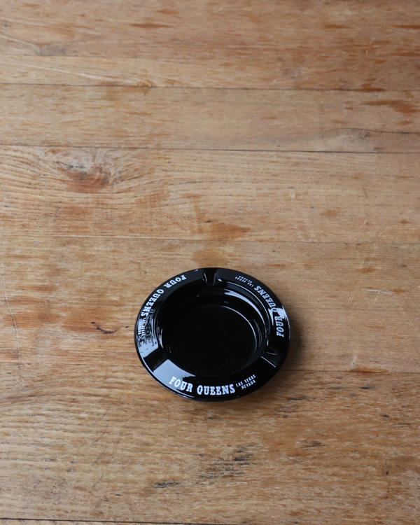 "FOUR QUEENS" Ashtray"FOUR QUEENS" 饹