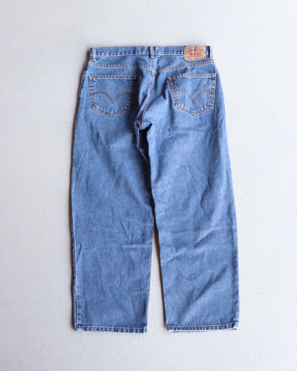 Vintage Y2K Light Wash LEVI'S 550 Denim Jeans (W34xL28)