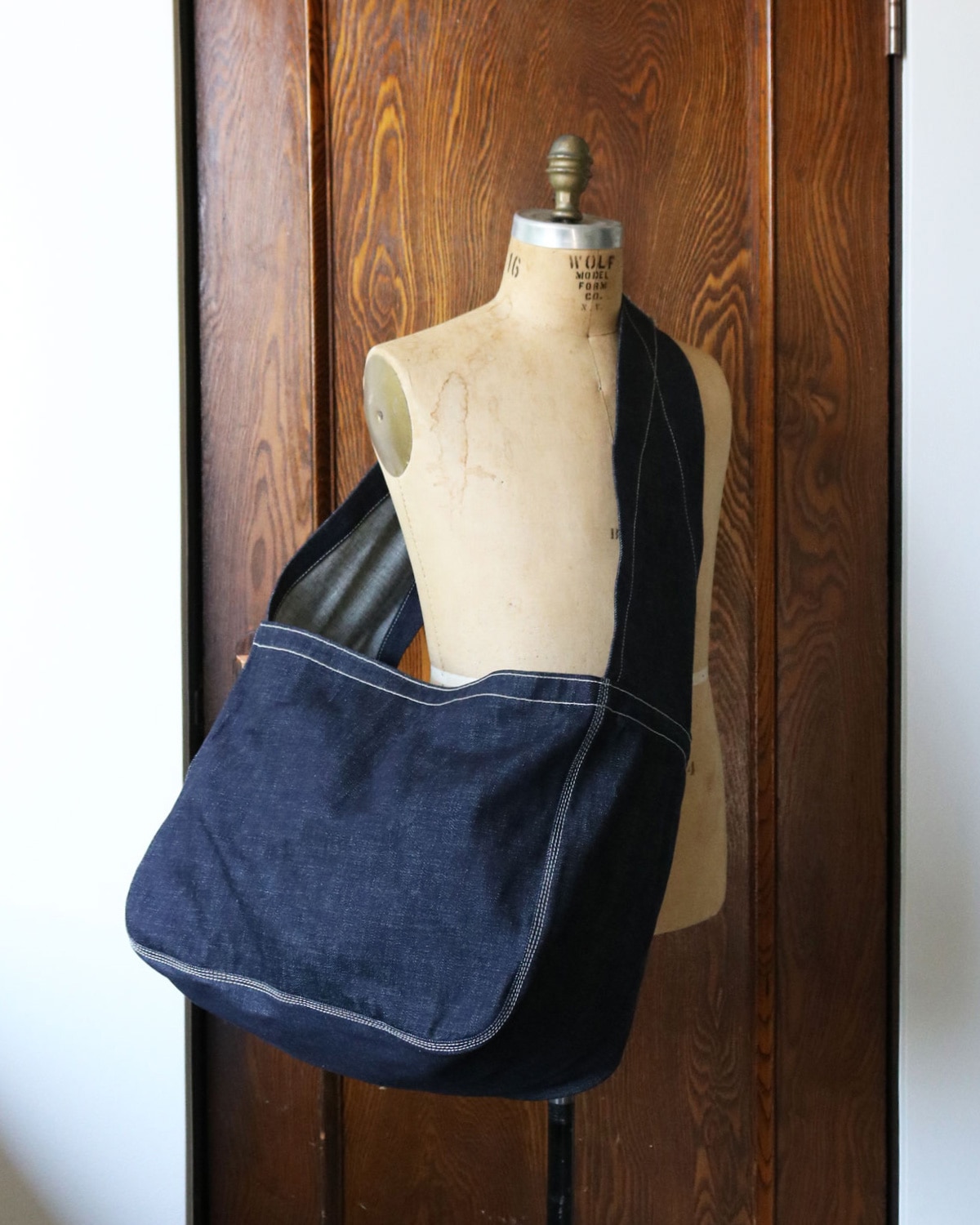 LABOR DAY 졼СǥNEWSPAPER BAG ˥塼ڡѡХåDENIM
