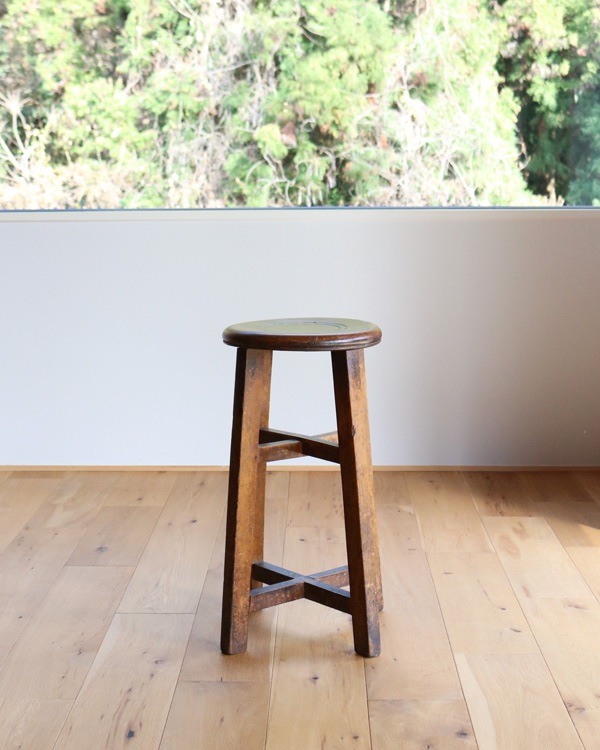 Wooden Round Stool RS-01�������饦��ɥ��ġ��� RS-01