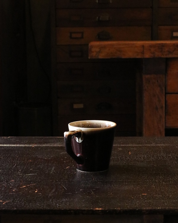 Brown Drip Mug�å֥饦��ɥ�åץޥ�