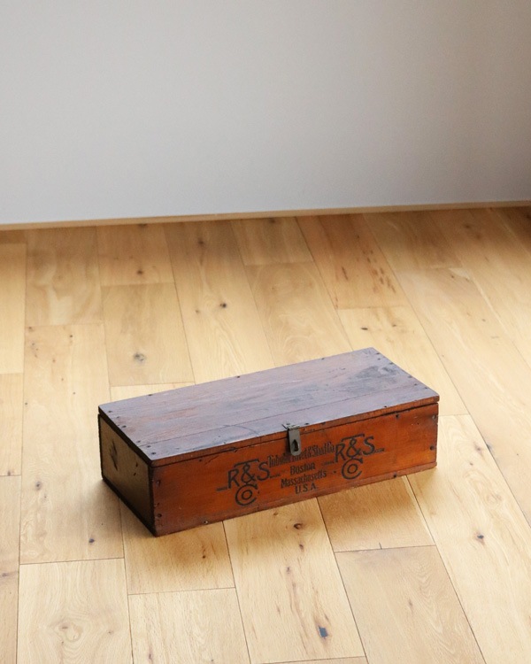 "Tubular Rivet & Stud Co." Wood Box"Tubular Rivet & Stud Co." åɥܥå 
