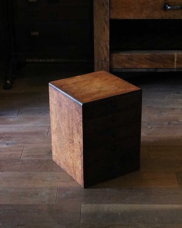 Wooden Drawer B�������������Ф� B