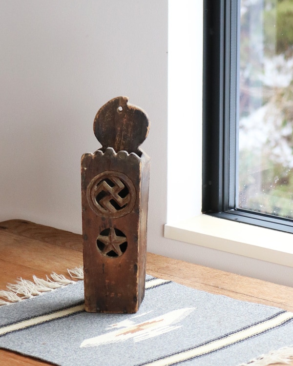 1920s Folk Art ��Whirling Log & Star�� Candle Wall Box��1920ǯ�� �ե����������� ���åɡ������ɥ륦������ܥå���