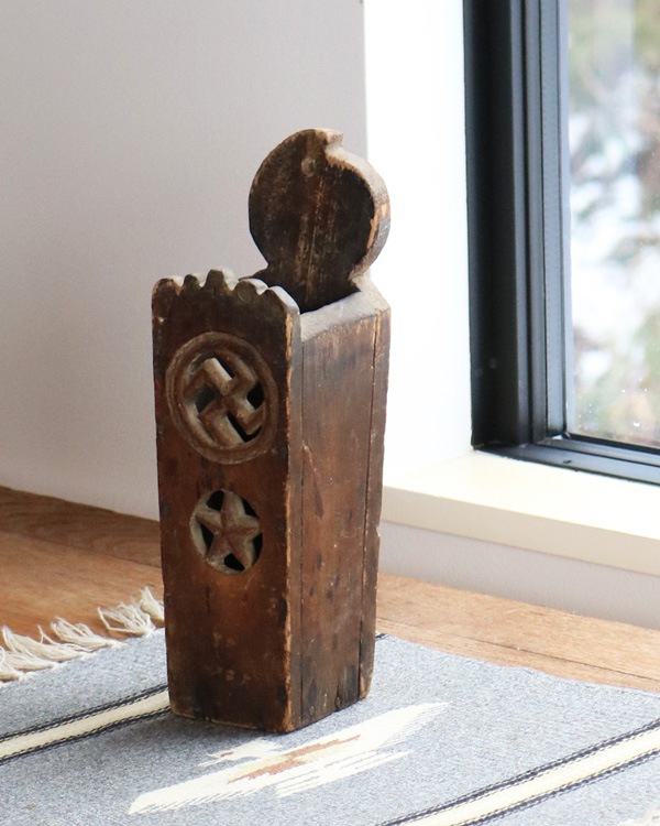 1920s Folk Art ��Whirling Log & Star�� Candle Wall Box��1920ǯ�� �ե����������� ���åɡ������ɥ륦������ܥå���