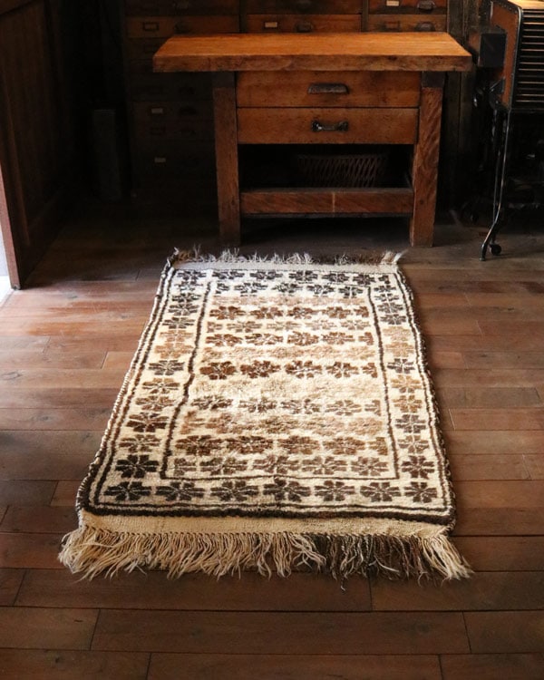 Taimani  rug