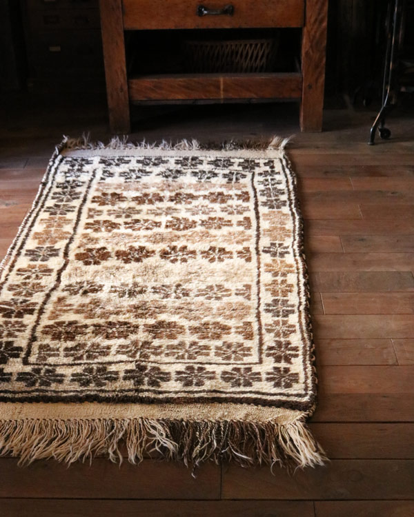 Traibal Rug Taimani / トライバルラグ タイマニ