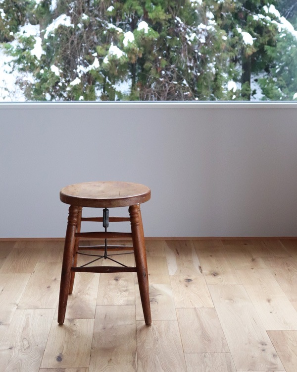 Wooden Round Stool｜木製ラウンドスツール