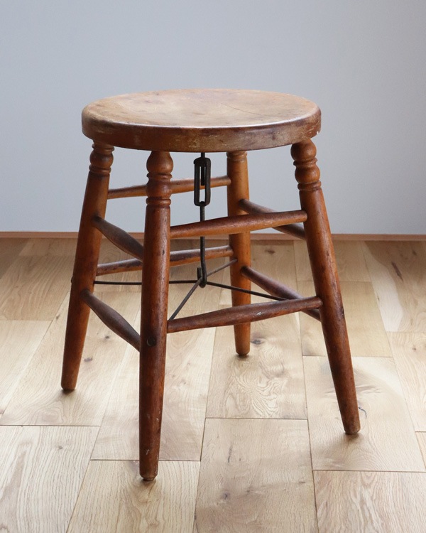 Wooden Round Stool｜木製ラウンドスツール