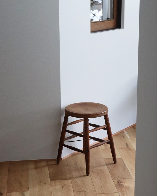 Wooden Round Stool�������饦��ɥ��ġ���