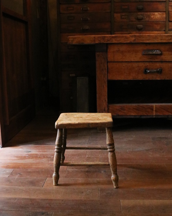 Low Stool�å������ġ���