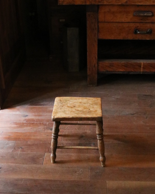 Low Stool�å������ġ���