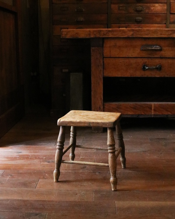 Low Stool�å������ġ���