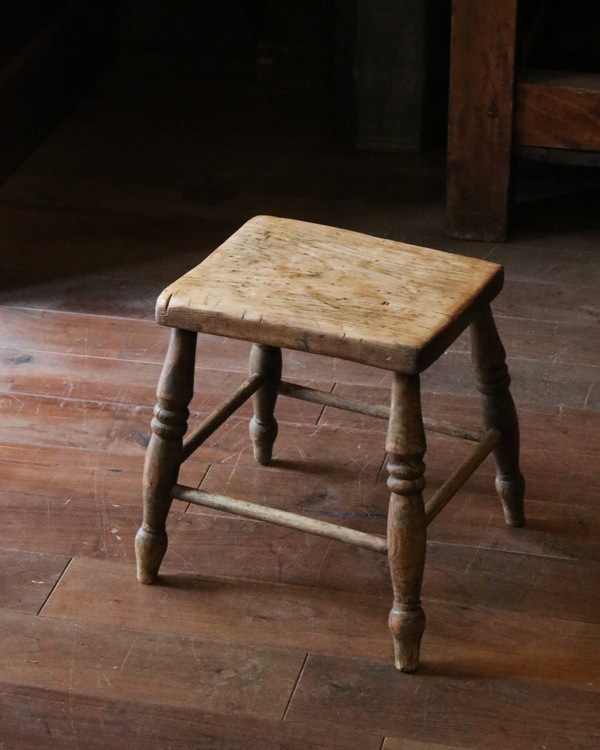 Low Stool�å������ġ���