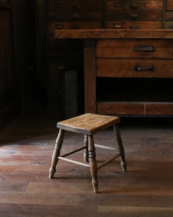 Low Stool�å������ġ���