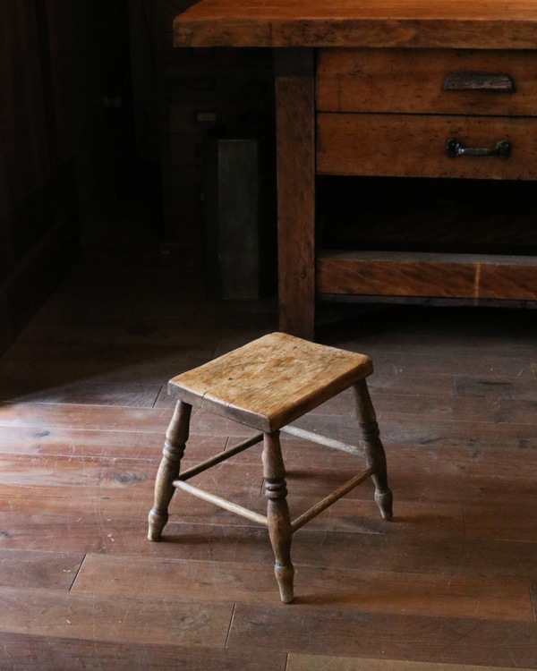 Low Stool�å������ġ���