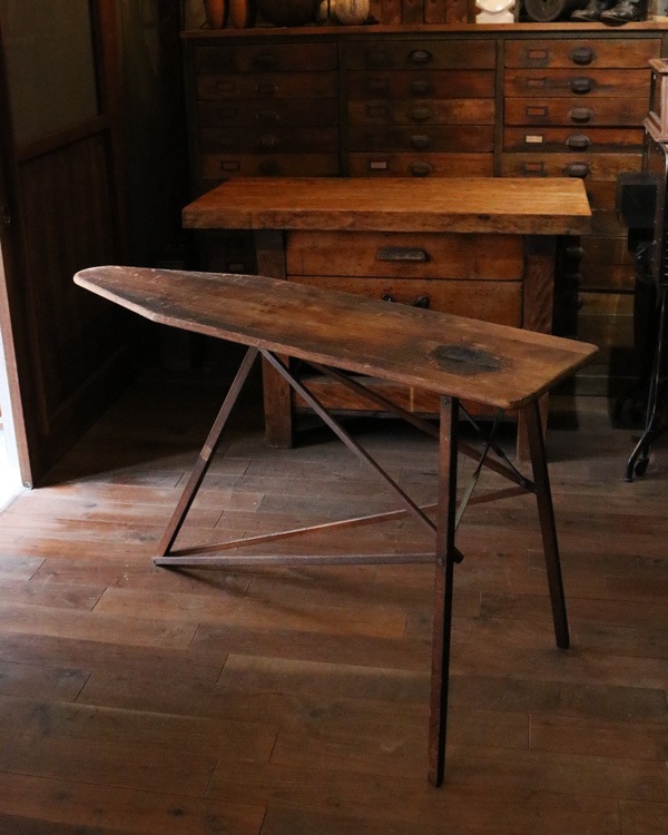 ビンテージ　USA製　アイアン　アイロン台 鉄脚　店舗什器 Ironing Board A｜アイロン台 A