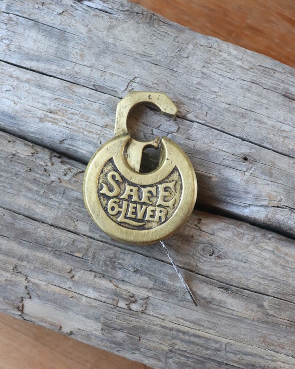 廃盤品 WEIRDO PADLOCK KEYトップ 真鍮製 wrdjwlec_0007_074b795f-7bac-