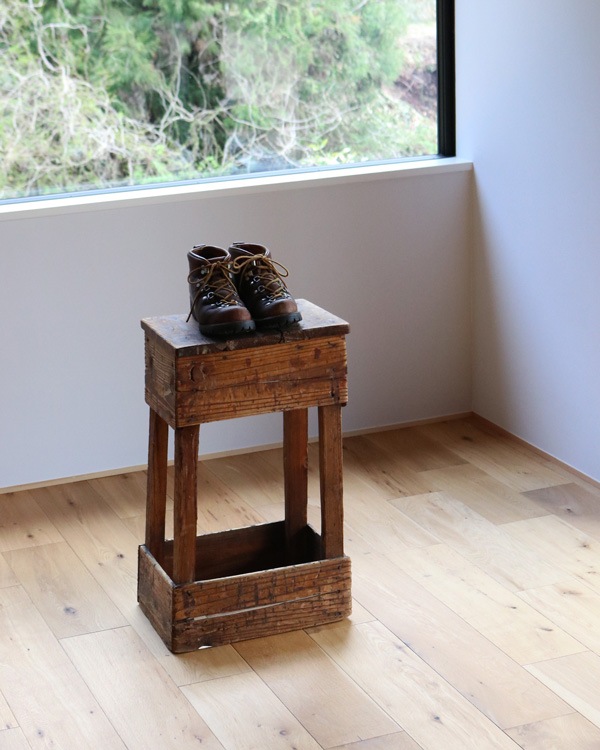 Square Stand B�å�������������� B