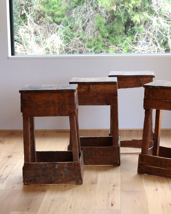 Square Stand C�å�������������� C