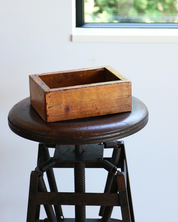 c.1950s Primitive Industrial Wood Box��1950ǯ�庢�Υץ�ߥƥ��֤ʥ�������ȥꥢ����Ȣ