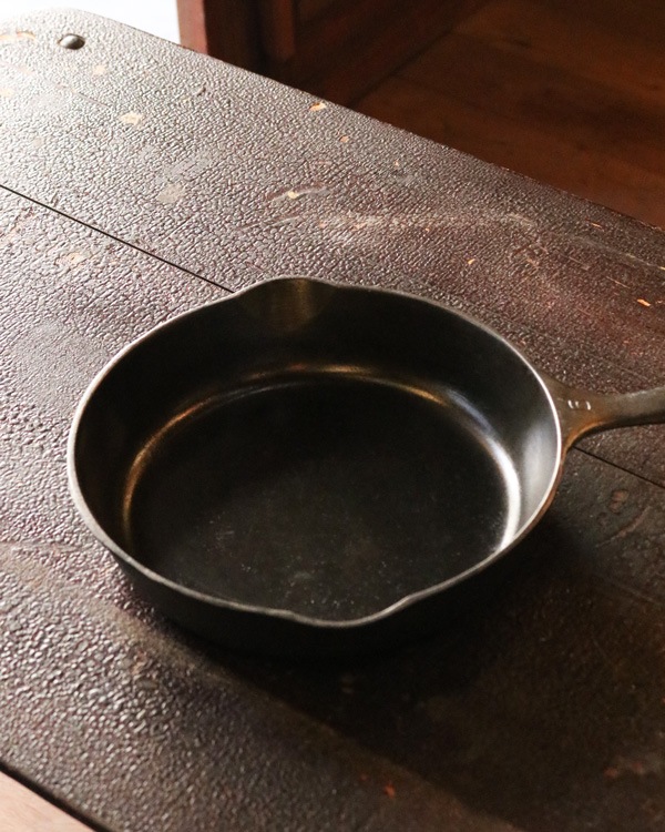 デッドストック　WAGNER WARE ヴィンテージ　スキレット s-l400.jpg