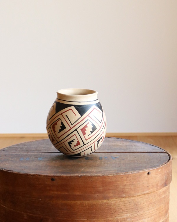 Decorative Southwestern Hand-Painted Pottery�åǥ���ƥ��� ���������������� �ݥ��꡼�ʥϥ�ɥڥ���ȡ�