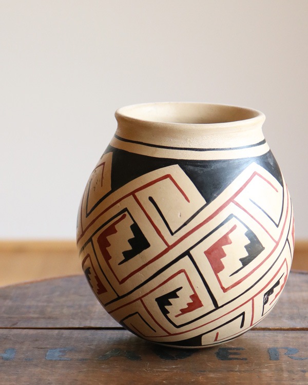 Decorative Southwestern Hand-Painted Pottery�åǥ���ƥ��� ���������������� �ݥ��꡼�ʥϥ�ɥڥ���ȡ�