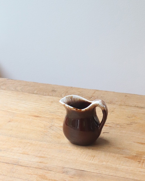 Brown Drip Creamer A�å֥饦��ɥ�åץ��꡼�ޡ� A