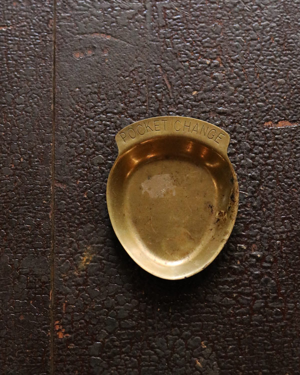 アンティーク ビンテージ 真鍮製 pocket change 小銭トレー カモ柄