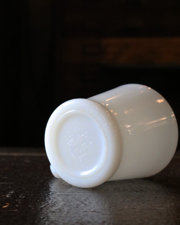 "Fire King" Milk Glass Mug��"�ե����䡼����" �ߥ륯���饹�ޥ�