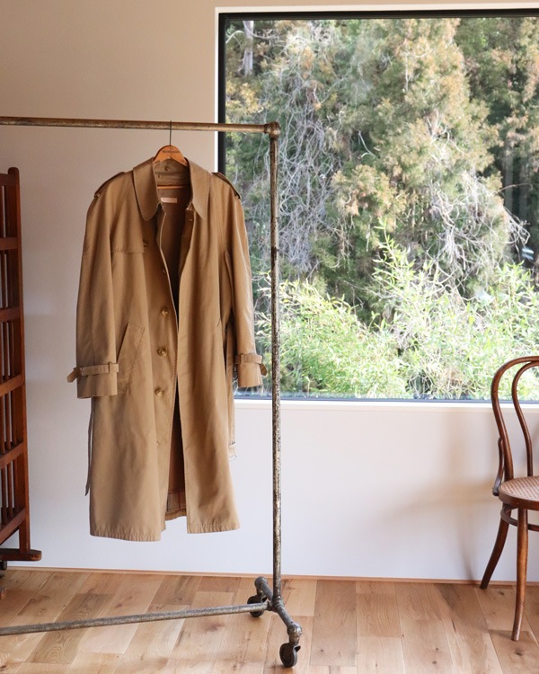 Vintage 80s Tan BROOKS BROTHERS Trench Coat (M)