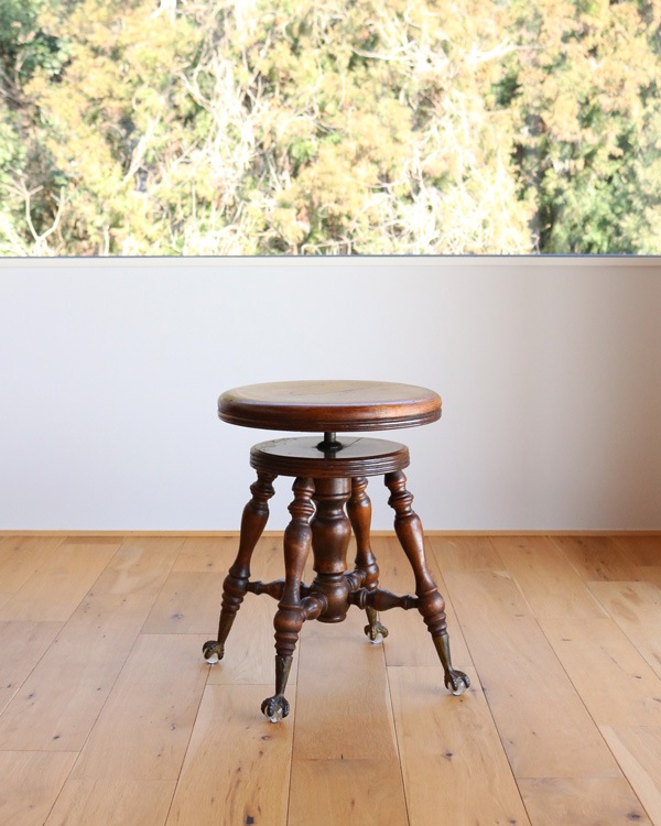 Adjustable Piano Stool with Claw & Glass Ball Feet�å����������饹�ܡ���ӻ��� ���߼��ԥ��Υ��ġ���