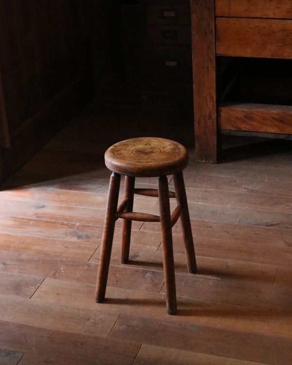 Wooden Round Stool RS-60�������饦��ɥ��ġ��� RS-60