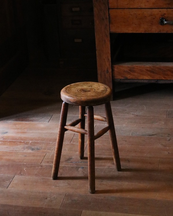 Wooden Round Stool RS-60�������饦��ɥ��ġ��� RS-60