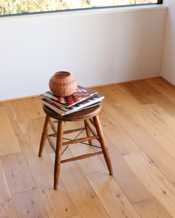 Wooden Work Stool ������������ġ���