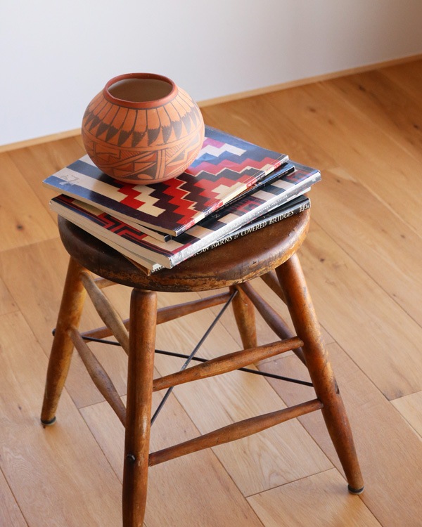 Wooden Work Stool ������������ġ���