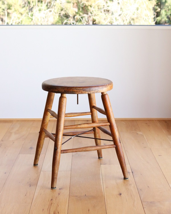 Wooden Work Stool ������������ġ���