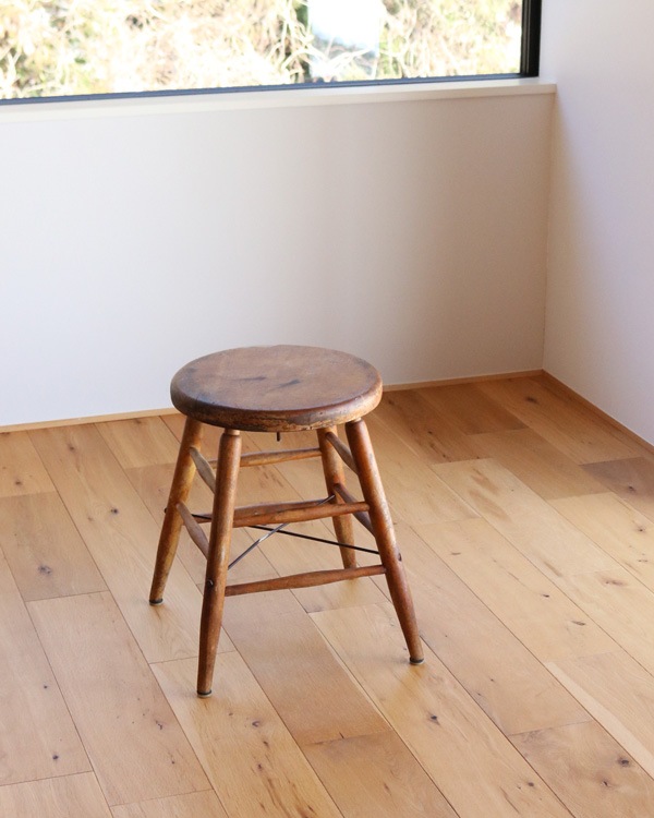 Wooden Work Stool ������������ġ���