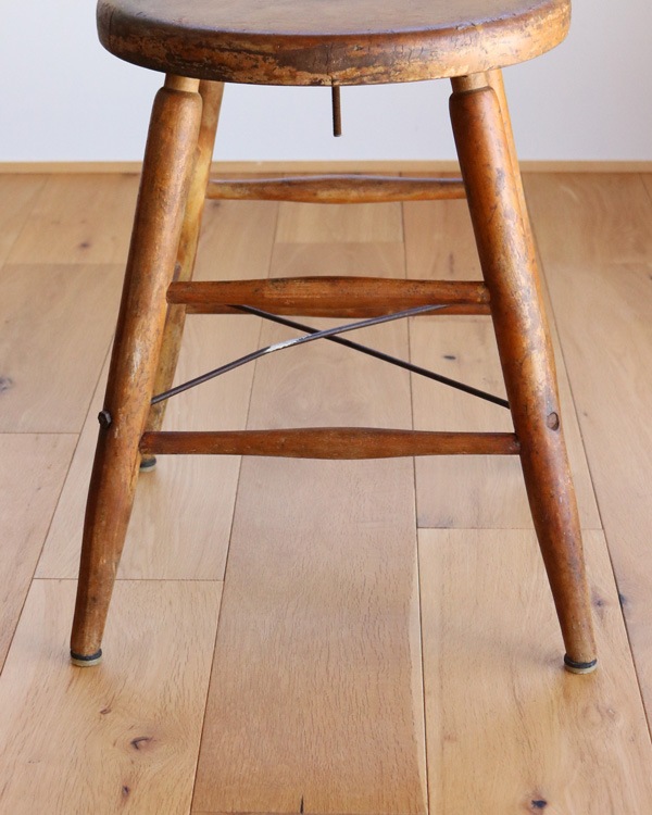Wooden Work Stool ������������ġ���